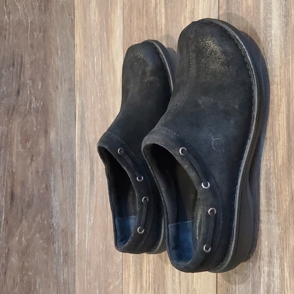 NEW Born Tahoe Women's in Black Distressed Clog shoes boots heels leather - Picture 2 of 10